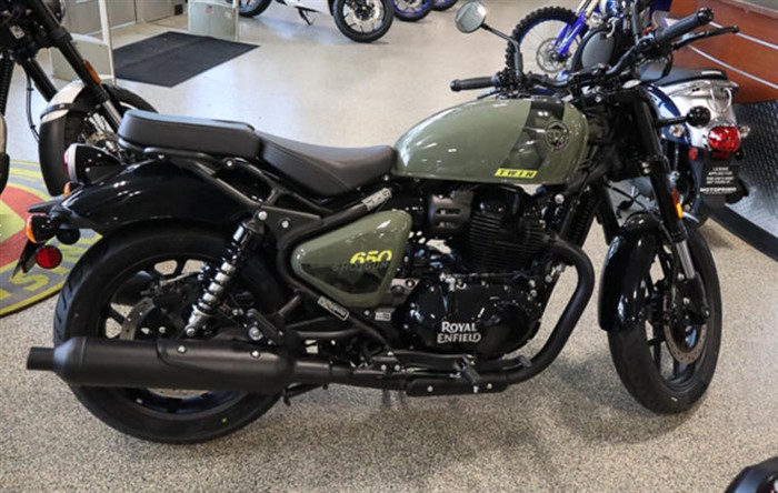 royal-enfield-shotgun-650-mid
